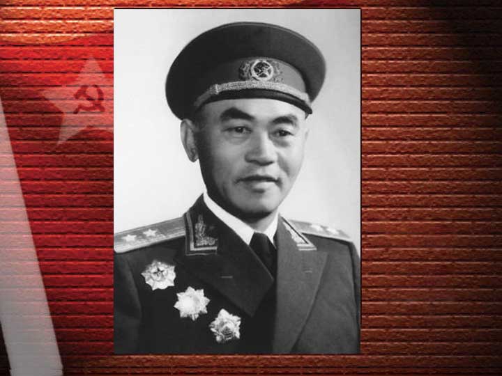从戎报国赤子心