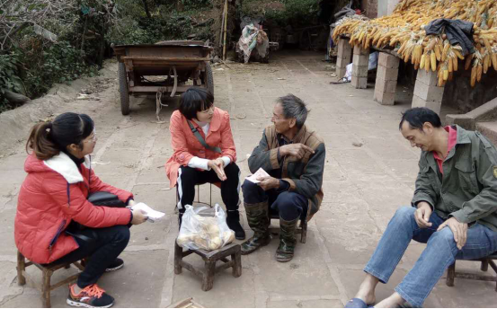 云南楚雄州委老干部局全体干部职工奋战脱贫攻坚第一线