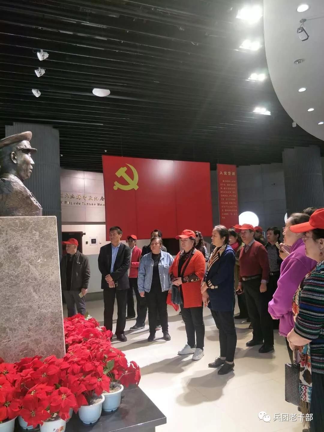 新疆兵团七师老干部代表团赴一团参观交流改革新成就