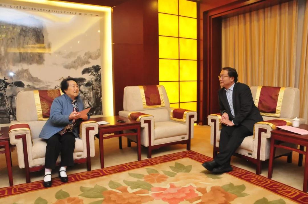 山东：鼓励老同志发挥好优势，做好传帮带