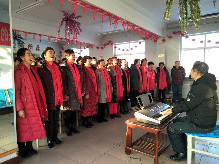宁夏灵武老干部局音乐班庆祝毛主席诞辰125周年