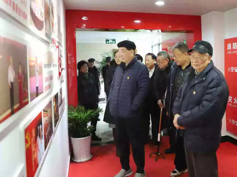 浙江省政协机关老党员走进驿站开展主题党日活动