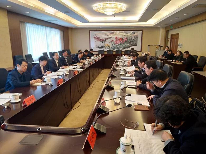 青岛市委老干部局召开区市老干部局长座谈会