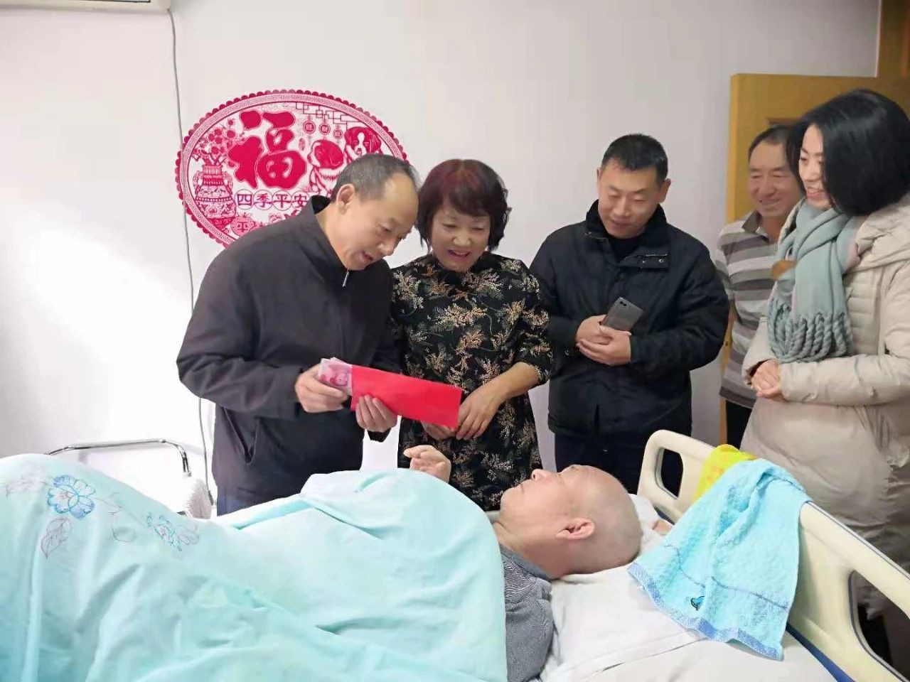 【河北】张家口认真做好特困离退休干部帮扶工作