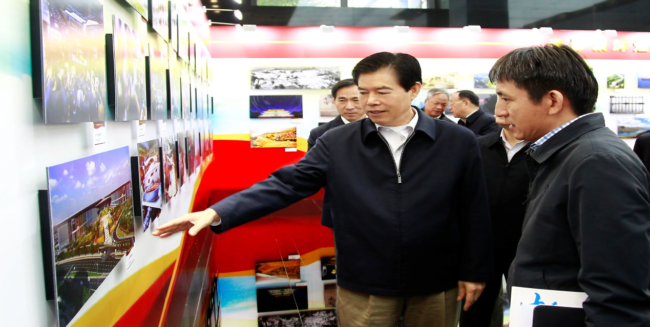 商务部举办庆祝新中国成立70周年书画摄影微电影作品展