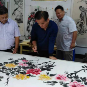 �Ͳ����ʹ���25���ϸɲ��黭�����߹�ͬ������ʢ��ĵ��ͼ��