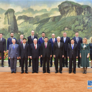 ϰ��ƽ���ͳһ����˹��������