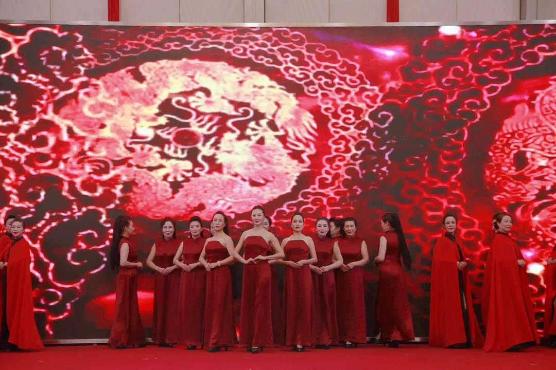 宁夏举办全区离退休干部迎春茶话会