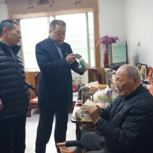 ̩���ʳ��й�·��ҵ��չ���Ĵ���ǰϦ�����ϵ�Ա�ϸɲ�