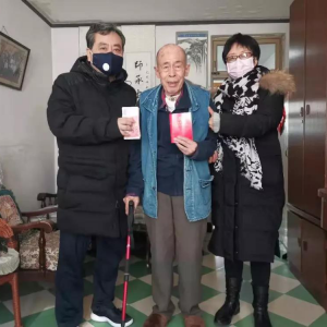 ���������ϵ�Ա������Ϊ����������һ�ݡ���ů��