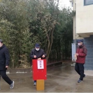 �����м�ί��ί���������ݸɲ����߾�������