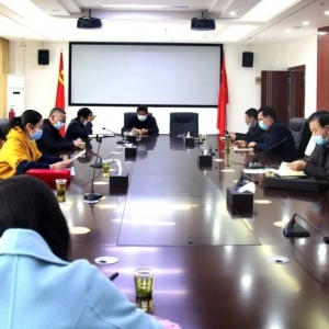 ����ʮ����ί�ϸɲ���ר���о�ͳ���ƽ�������غ��ϸɲ�����