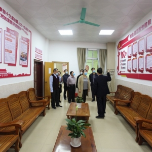 �㶫ï���������쵼����ί�ϸɲ��֡������ѧ���ع�ί���������ݸɲ���������