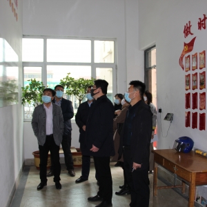 �˼������߻��� ����ͻ������ʱ ���� �������ϸɲ��������³�����һ���ƽ��ص㹤��