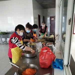 �ൺ��¥ɽ�ֵ��ϸɲ�־Ը�߷�����߽������жӡ�����������ף�� ����ͬ��