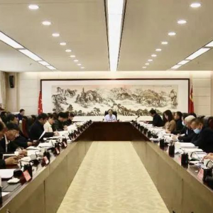 ���ɹŰ����ƣ���������ٿ���ίίԱ���� ����ѧϰ���롢��������ί�йػ��龫�� �о��������˹᳹��ʵ����