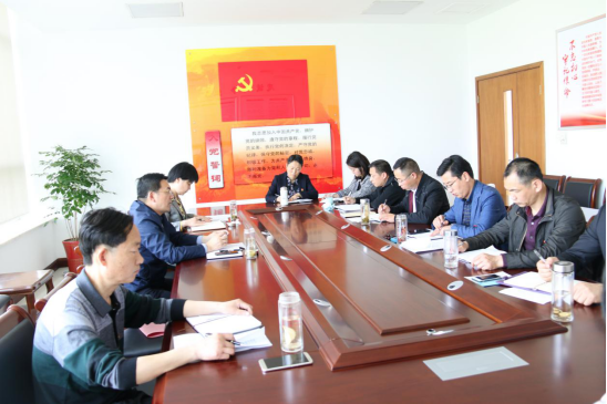 云南曲靖“四个双一”增强“四感”全面落实干部荣誉退休制度