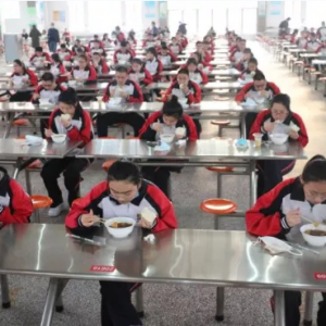 ��Ӫ������һ�йع�ί��չ�������òͣ��ž��˷ѡ�����