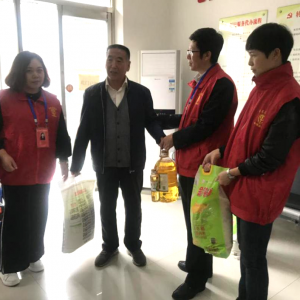 �������֣���˫�ڡ�ο�������� ��԰��ů����