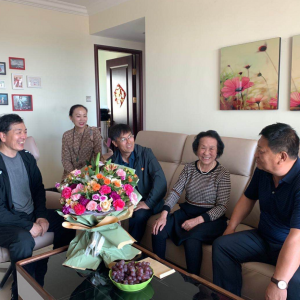 ���������У������߷�  ů��ο�������ݸɲ�