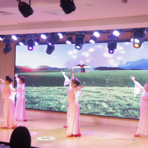 ���ϼ������ϸɲ�־Ը�߿�չ������졢ӭ���ϵ������