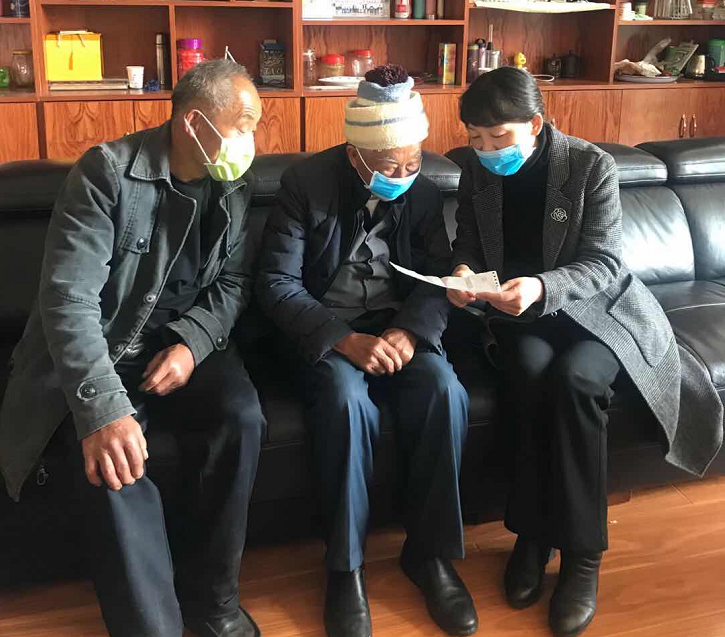 云南师宗县离休干部医疗服务“零距离”