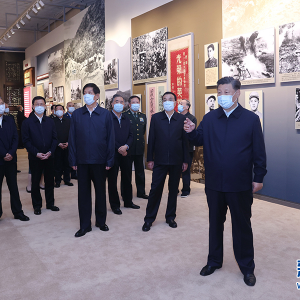 ϰ��ƽ������ʱ���̳кͺ���ΰ����Ԯ������ Ϊʵ���л�����ΰ���˶��ܶ�