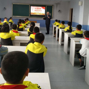 �ൺ�����йع�ί����ɫ������У԰