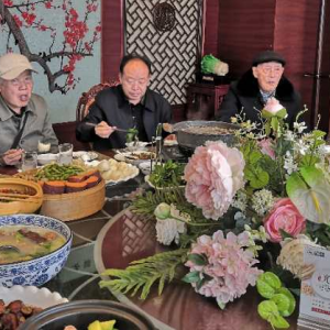 �����Ͼ��� ��ů��������������ʡ��Դ�ض�����ʽ��չ�����ڹذ��ϸɲ��