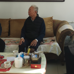 ����������ί�ϸɲ��ֿ�չ�������߷�ο�ʻ