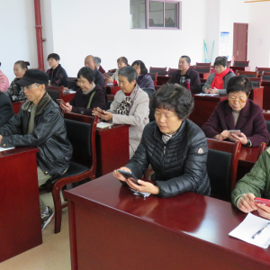 ���������������ѧ���衰�����ֻ���ѵ�ࡱ���������˿�Խ�����ֺ蹵��