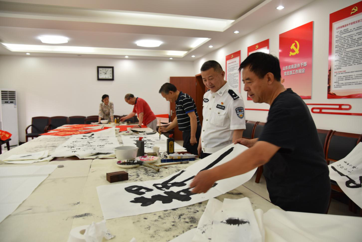 翰墨书党恩 丹青绘盛世——山东省公安厅离退休干部党总支开展庆祝建党100周年书画交流活动