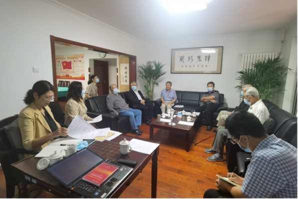 交通运输部离退休部长党支部召开党员大会
