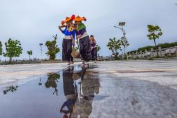 �����Ļݰ�Ů