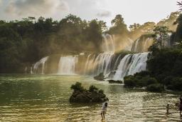 �����ٲ�Ϧ��