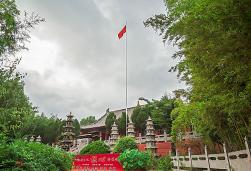 黳