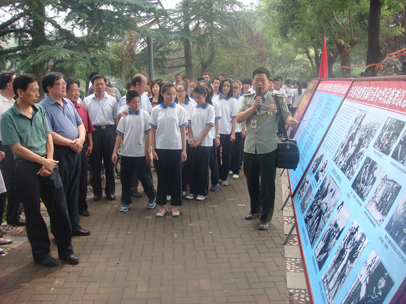 DSC04035_.jpg